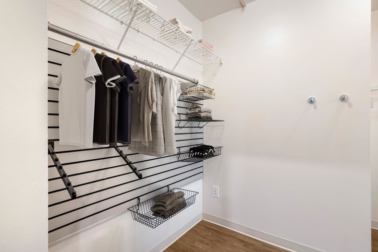 Open concept customizable closet