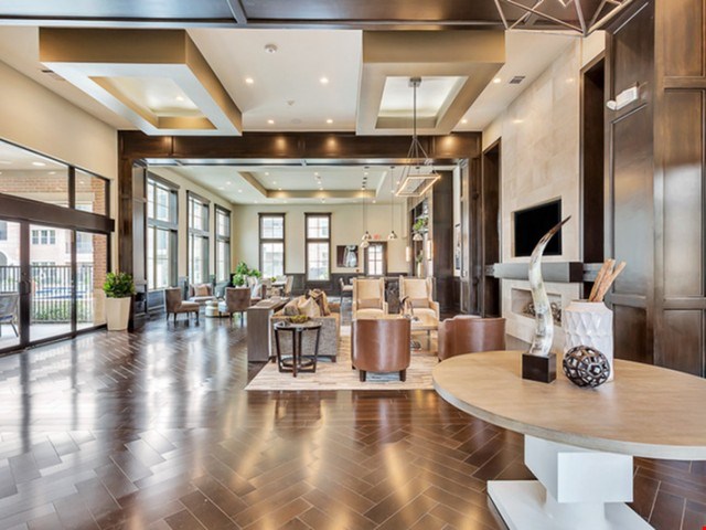 Apartments at Lincoln Kessler Park - Dallas