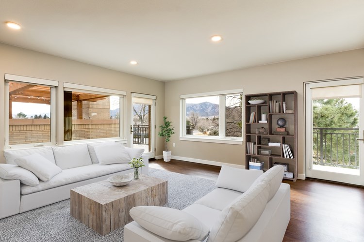 Choose froms homes featuring large patios, balconies, fireplaces and sweeping views