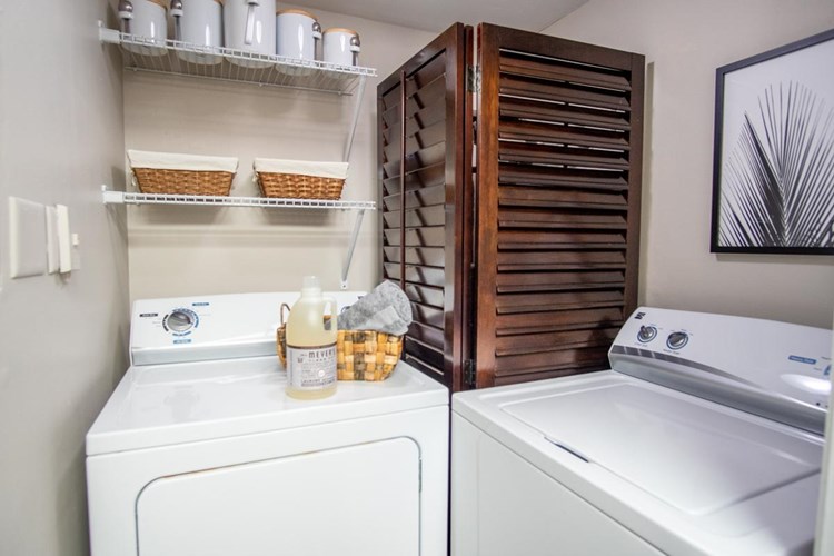 Full size washer and dryer appliances in every home.