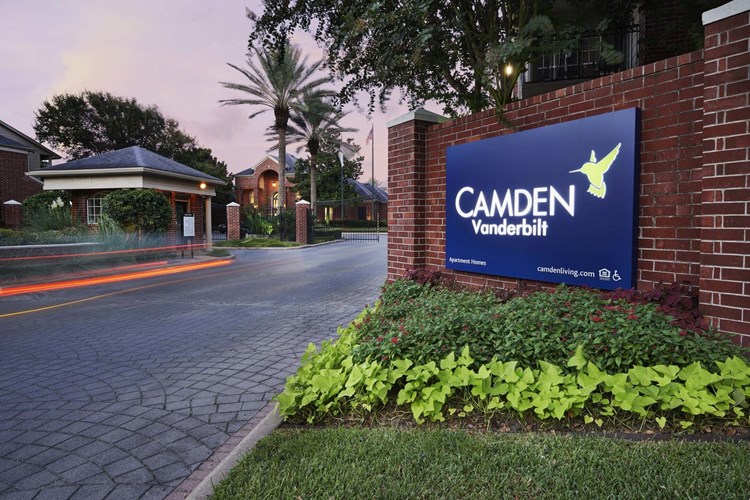 Camden Vanderbilt Image 38