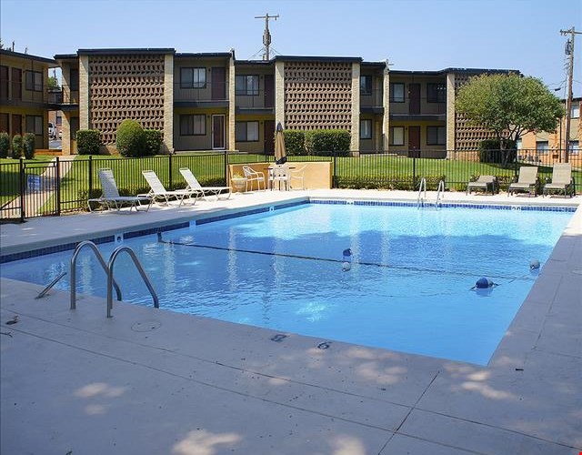 Apartments At Woodland Hills Apartments Oklahoma City