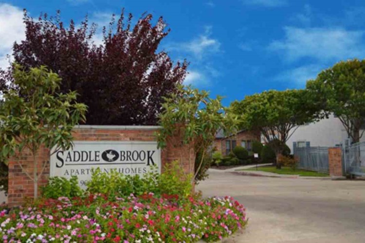 Saddle Brook Apartments Image 1