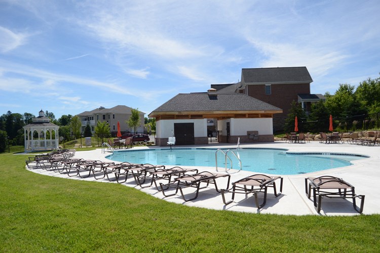 Second Sunny Resort Style Pool