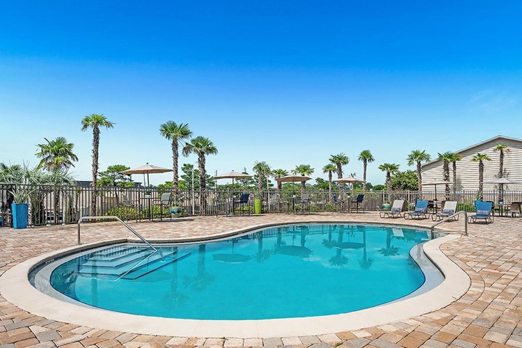 Take a dip in our resort-style swimming pool and escape the Florida sun.