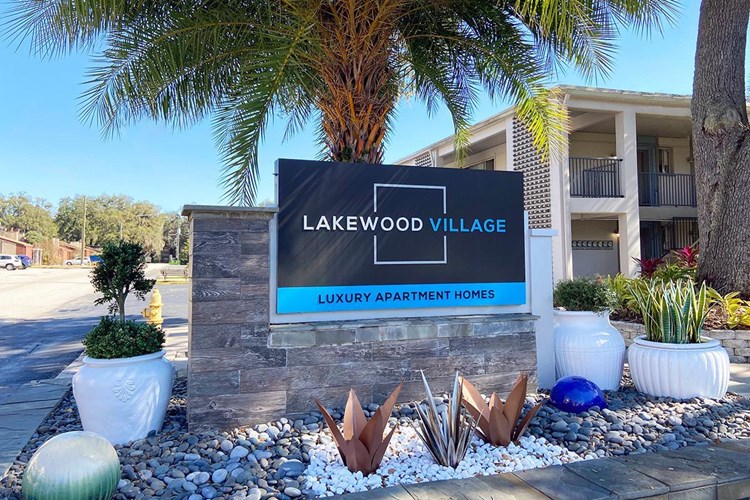 Welcome home to Lakewood Village Apartments in Jacksonville.