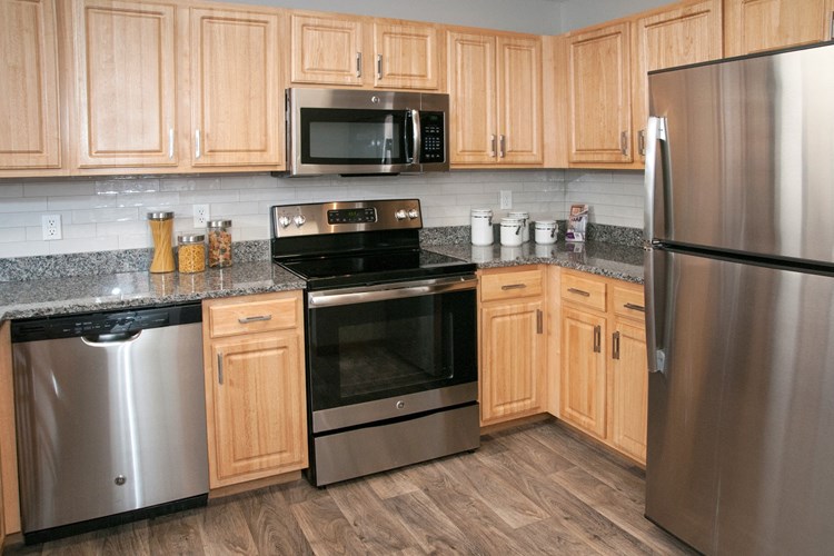Granite countertops, backsplash, stainless steel appliances!
