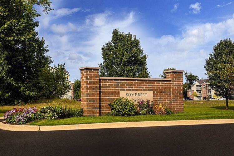 Somerset Park and Somerset Park Townhomes Image 2