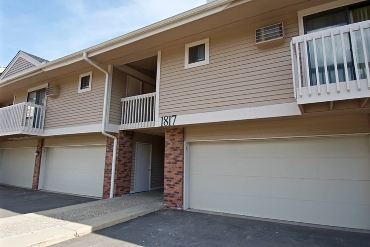 Walnut Trails Townhome Apartments Image 1