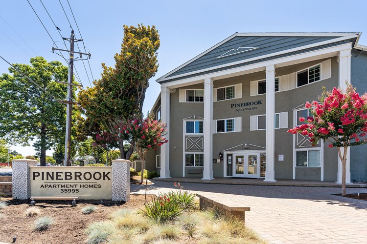 Pinebrook Apartments Image 44