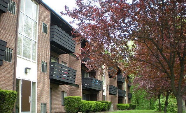 Cliffside Manor Apartments Image 1