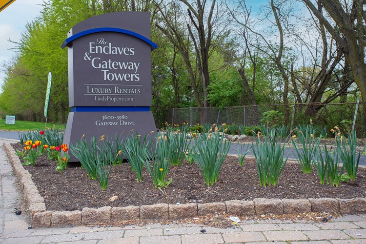 Gateway Towers Apartments Image 4