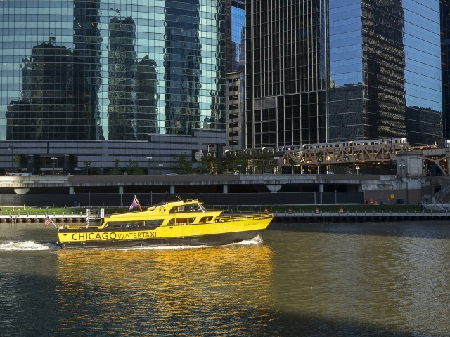 Save Time With The Chicago Water Taxi
