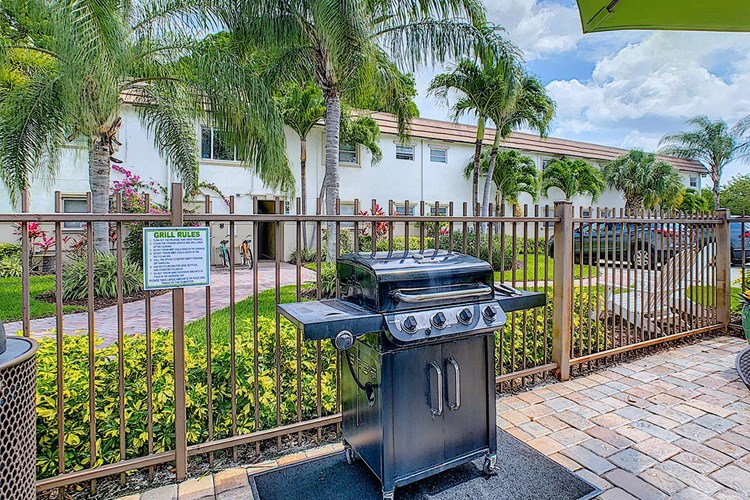 Utilize our gas grills by the pool to have a cookout with friends and family.