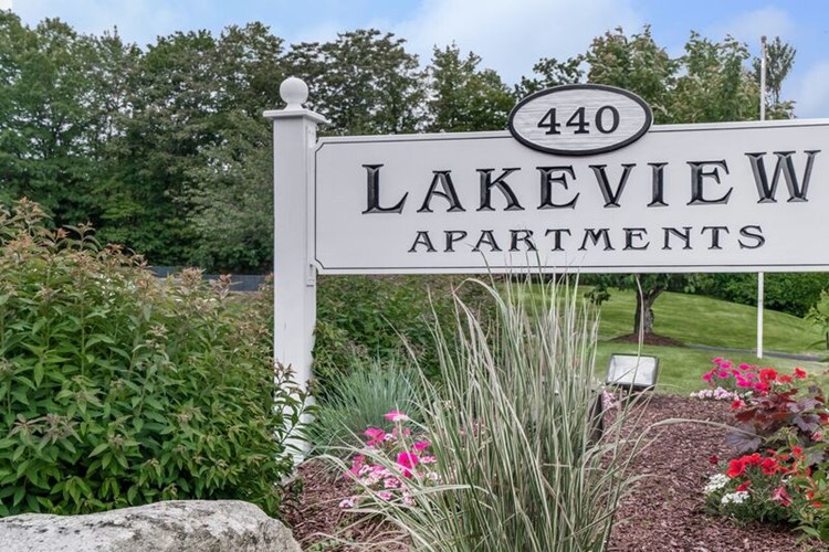 Lakeview Apartments Image 6