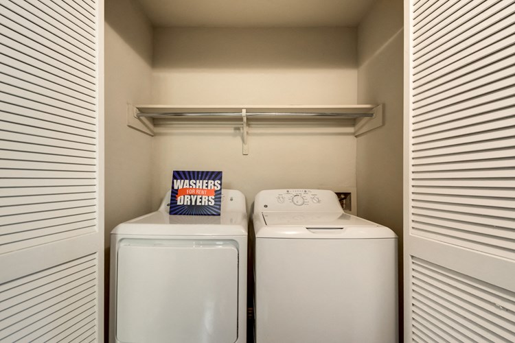Mount Vernon Apartments | Desoto TX | Washer and Dryer Available