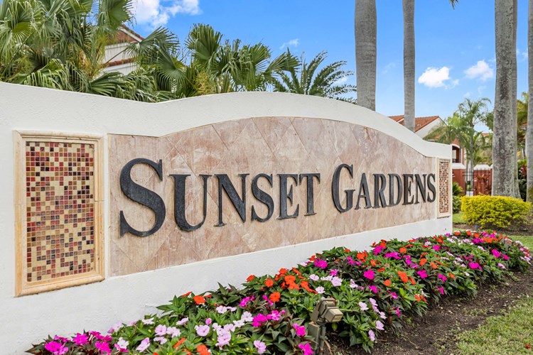 Sunset Gardens Apartments Image 2