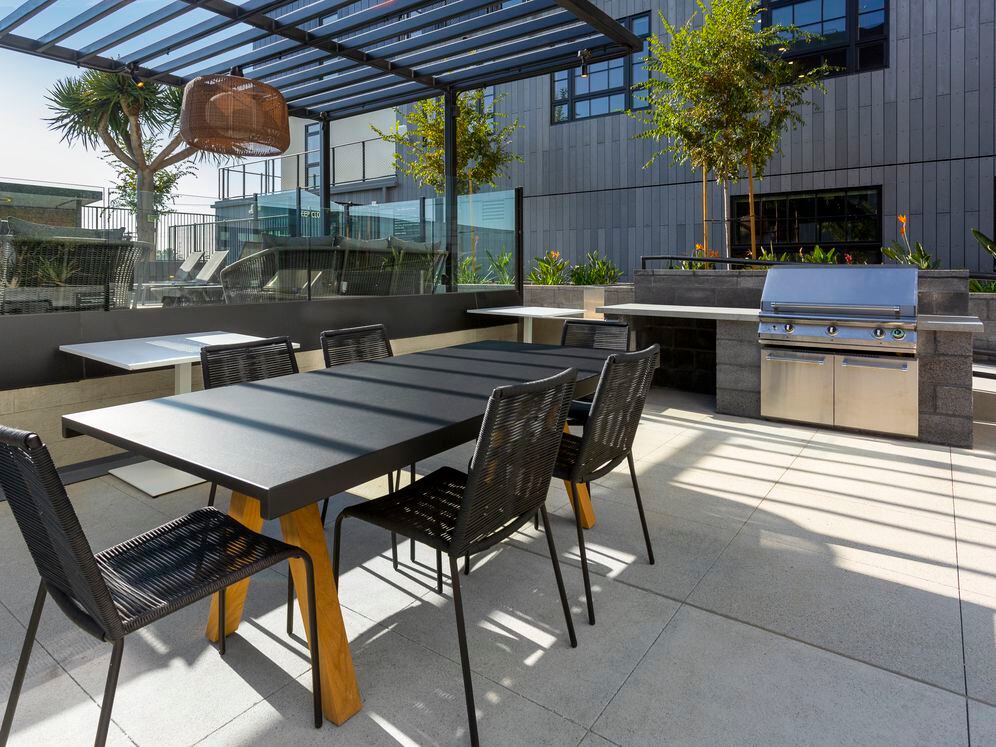 Courtyard with grill stations