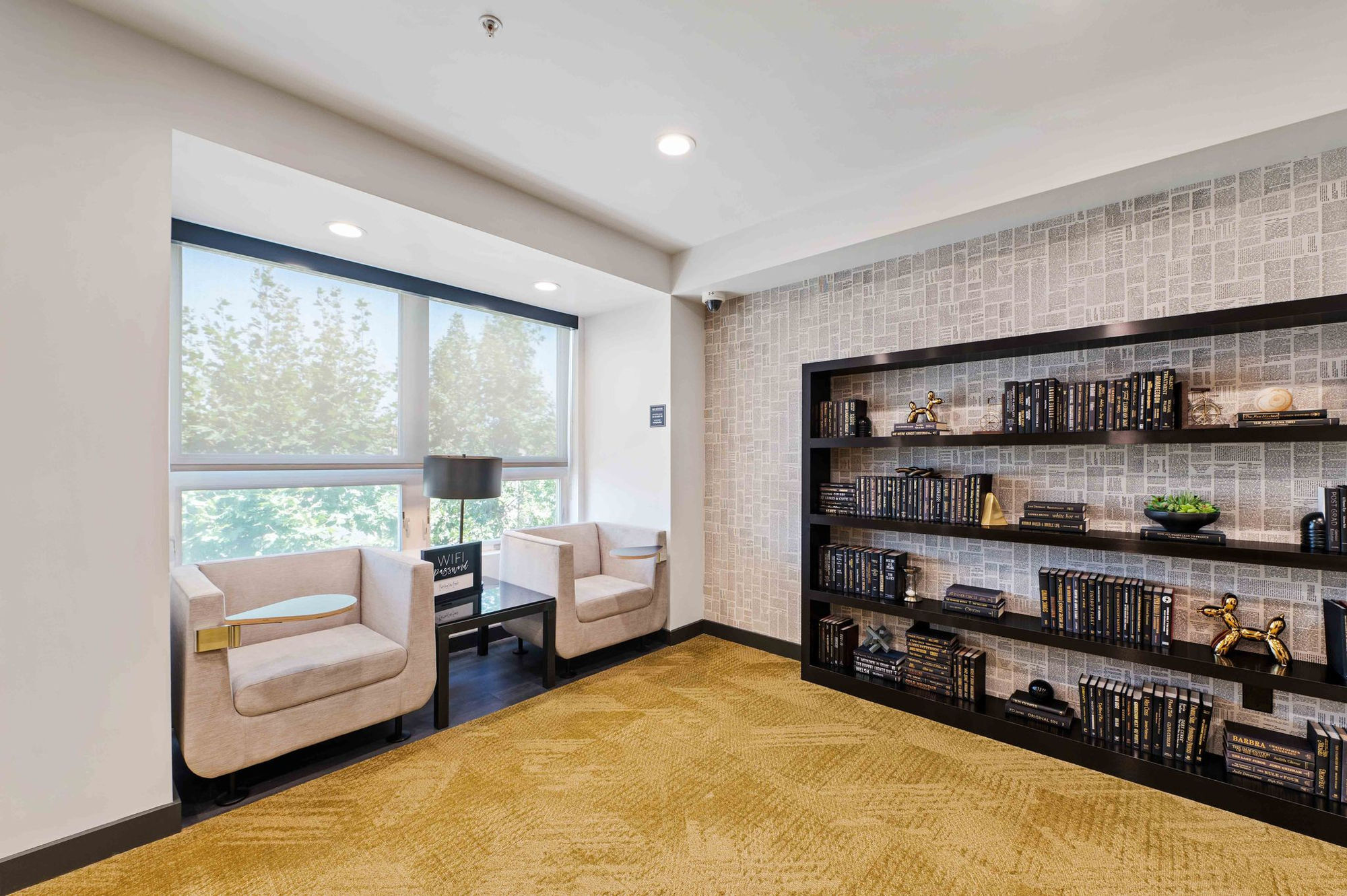 IMT Gallery 421 Image 33