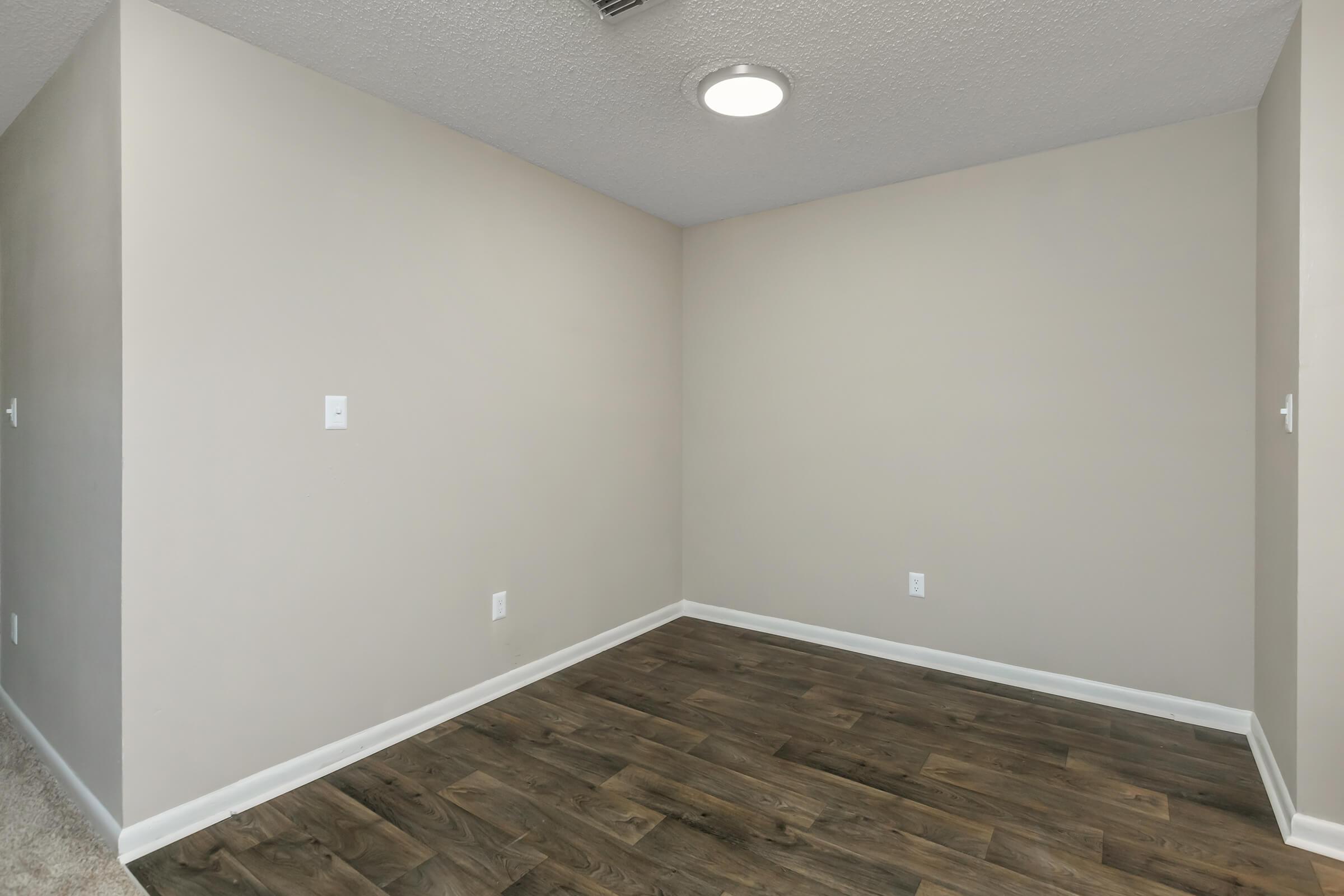 33 East Image 8