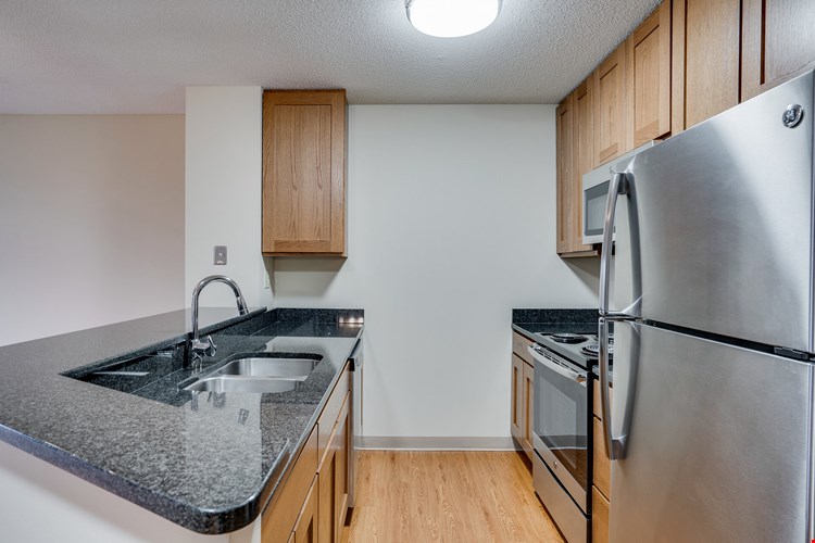 Laurel Village  Image 18