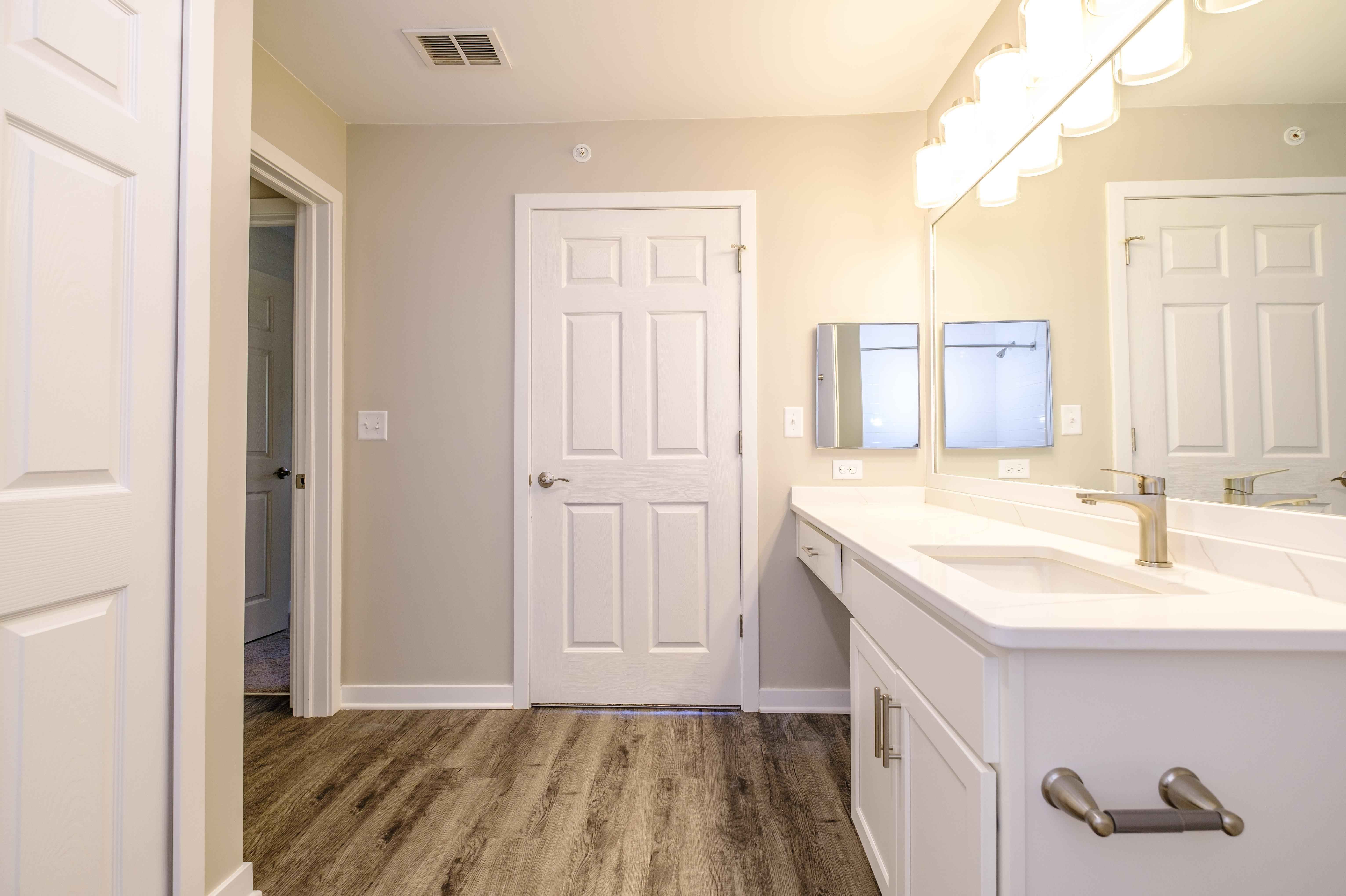 Saw Mill Village Apartments Image 15