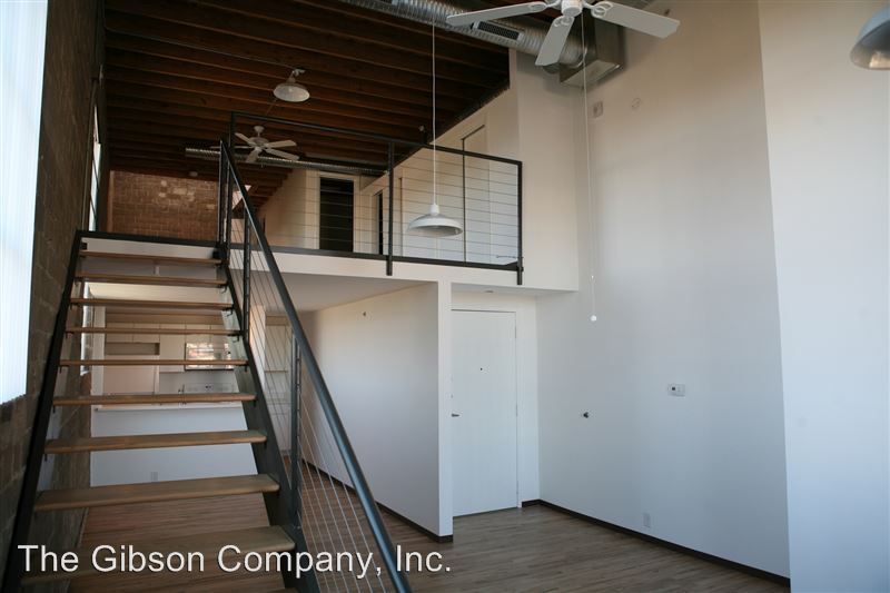 4130 Commerce Street Image 4