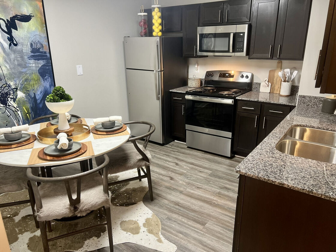 Featherstone Village Image 15