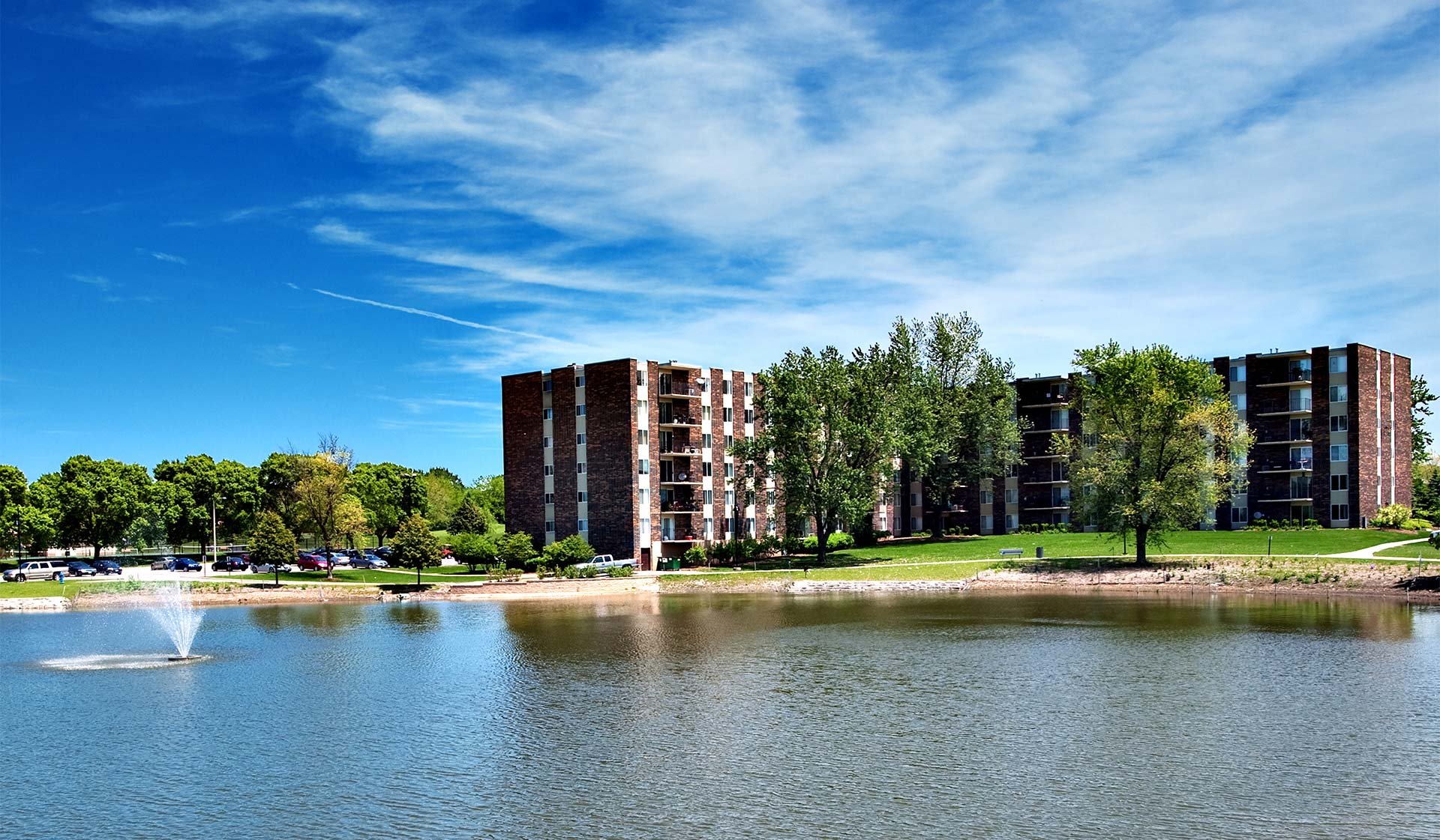 Some apartments feature lakefront views
