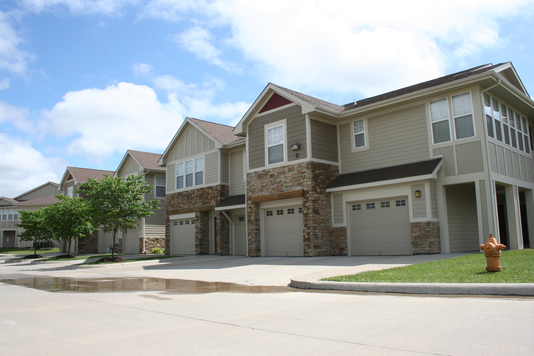 Ironwood Apartments and Townhomes Image 1