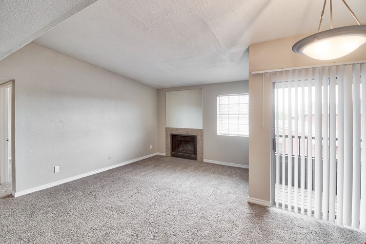 Promontory Point Apartments Image 34