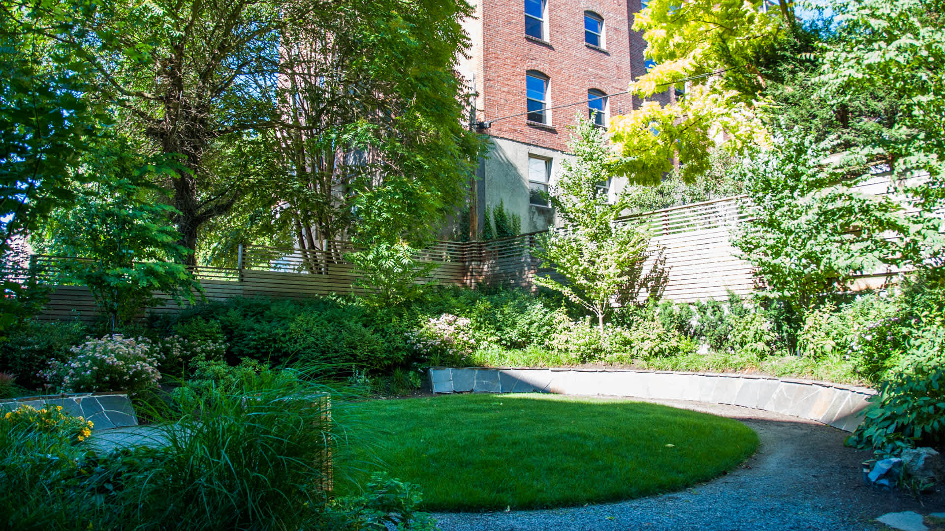 Chloe on Union Image 34