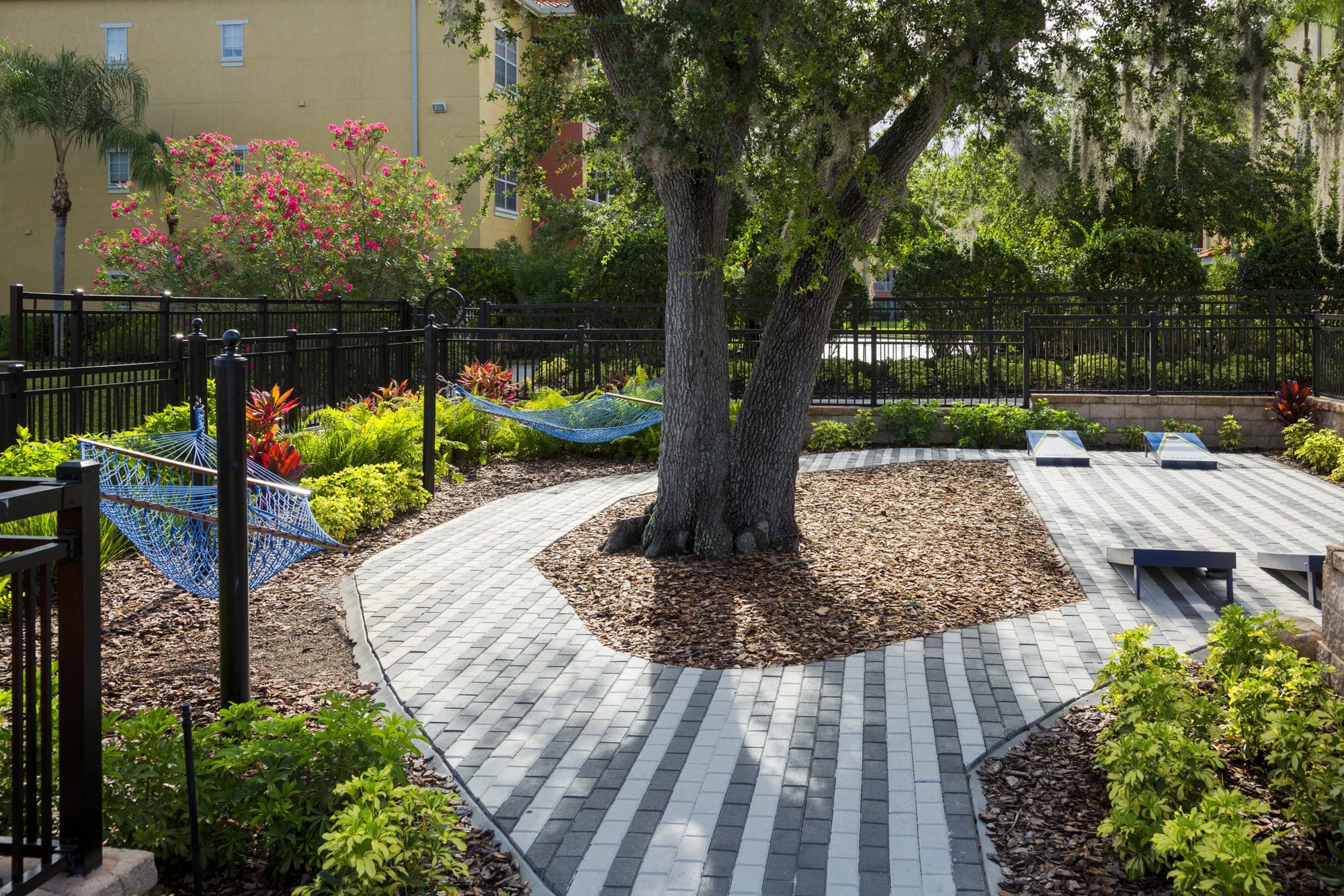 Camden Visconti Image 29