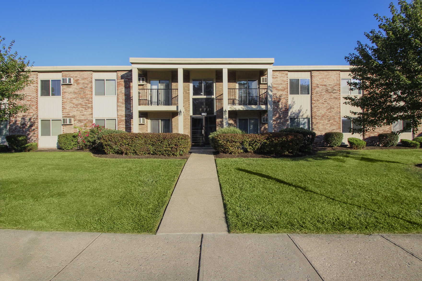 Blue Grass Manor Image 53