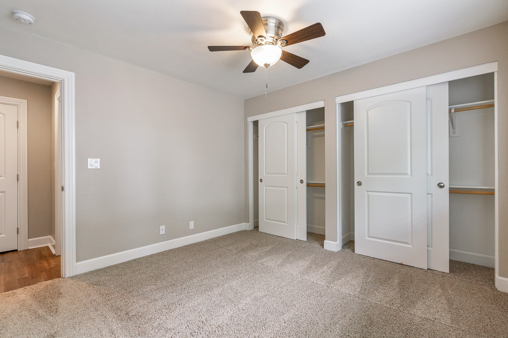 Pentagon Apartments Image 15