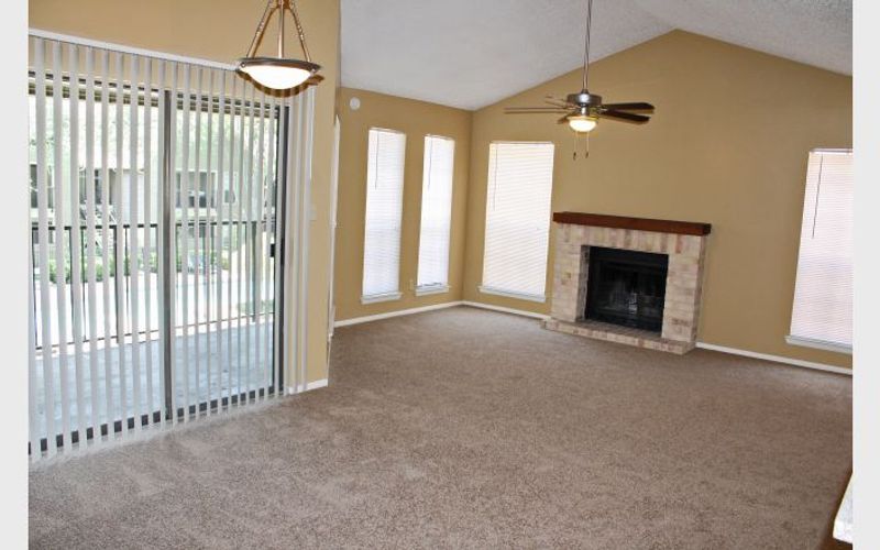 Towering Oaks Image 4