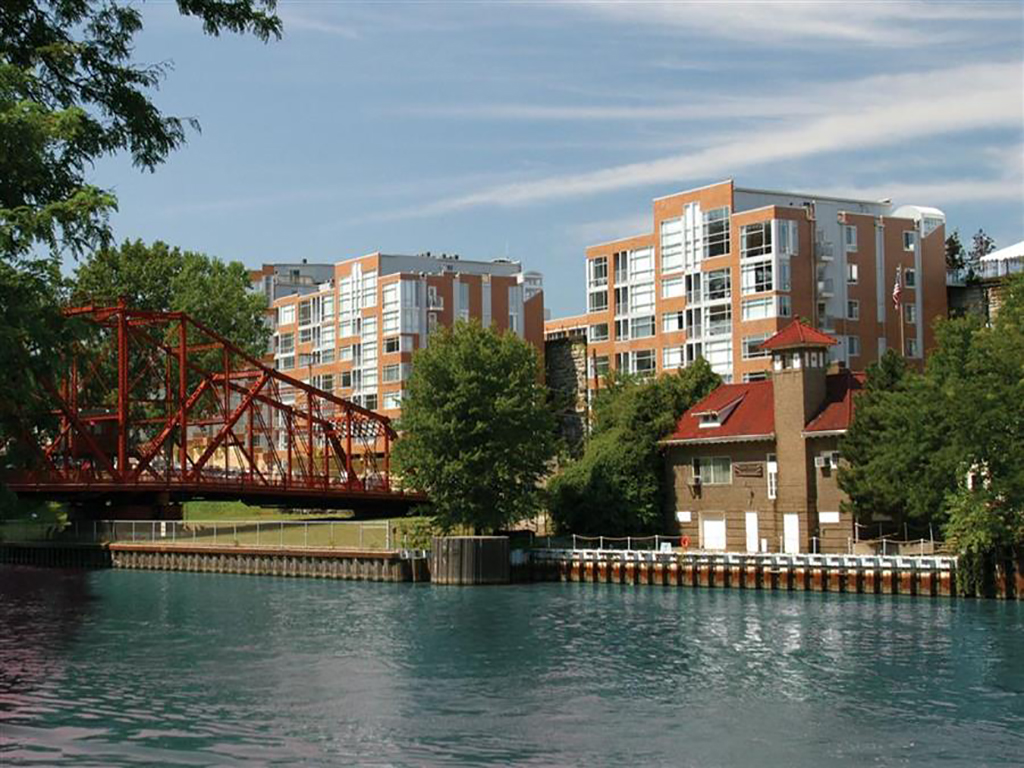 Stonebridge Waterfront Image 1