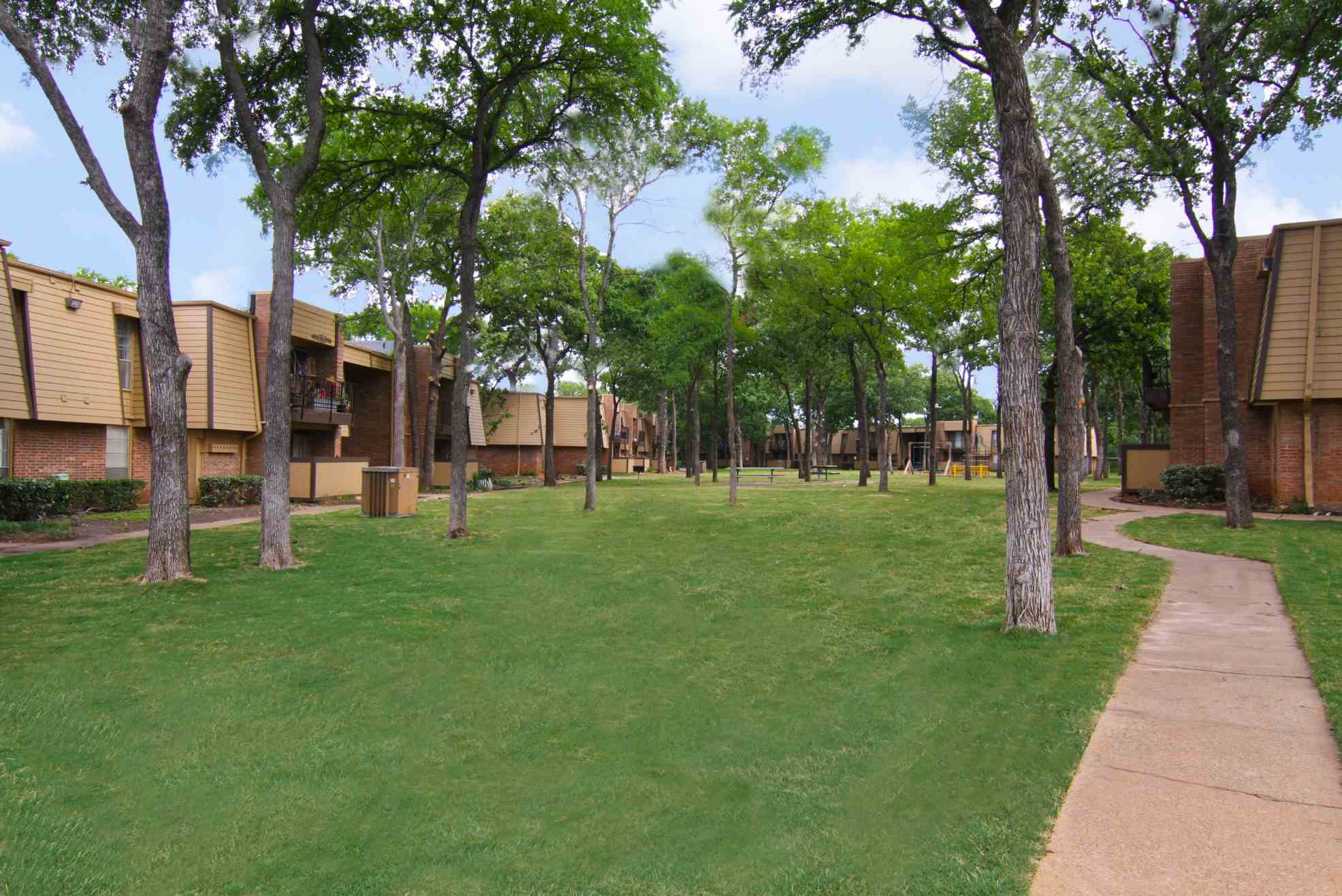 Parc Lake II Image 3