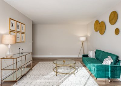 Waldorf Towers Apartments Image 4