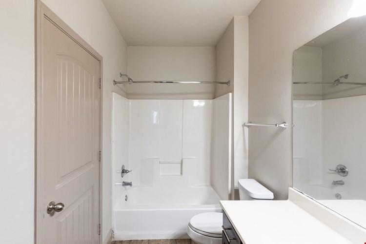 Remi Apartment Homes Image 44