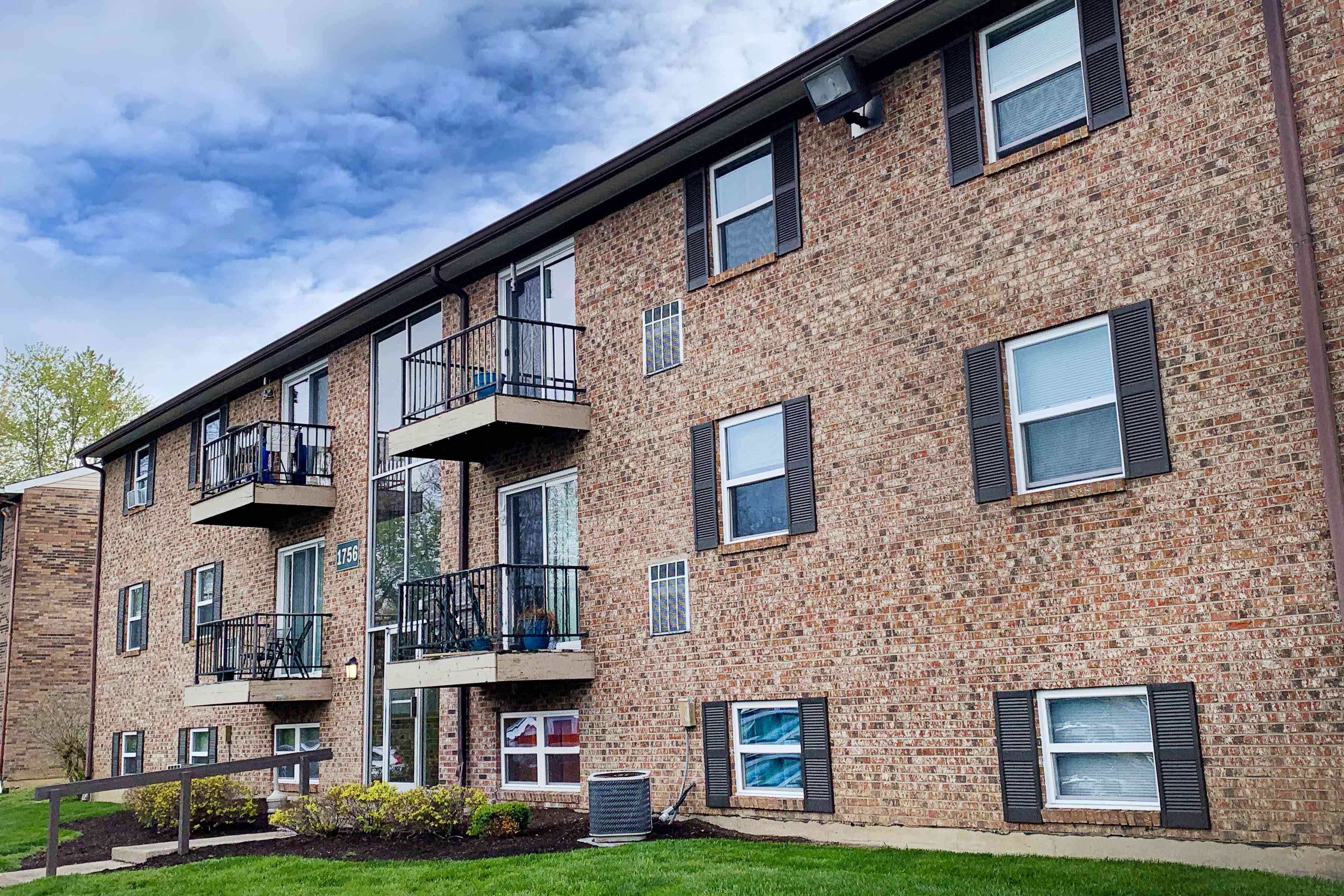 Crown Crossing Apartments Image 6