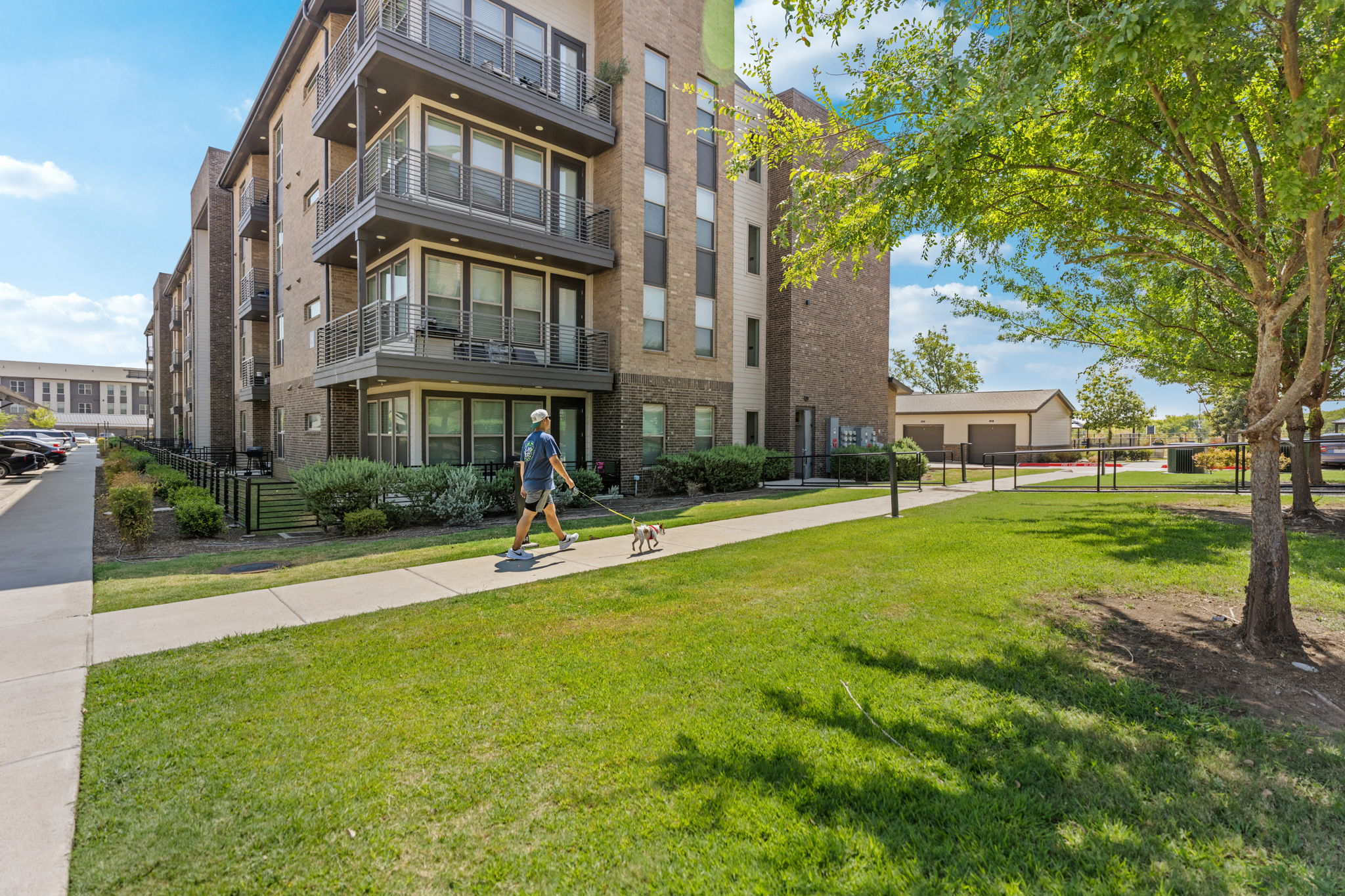Axis Grand Crossing Image 72