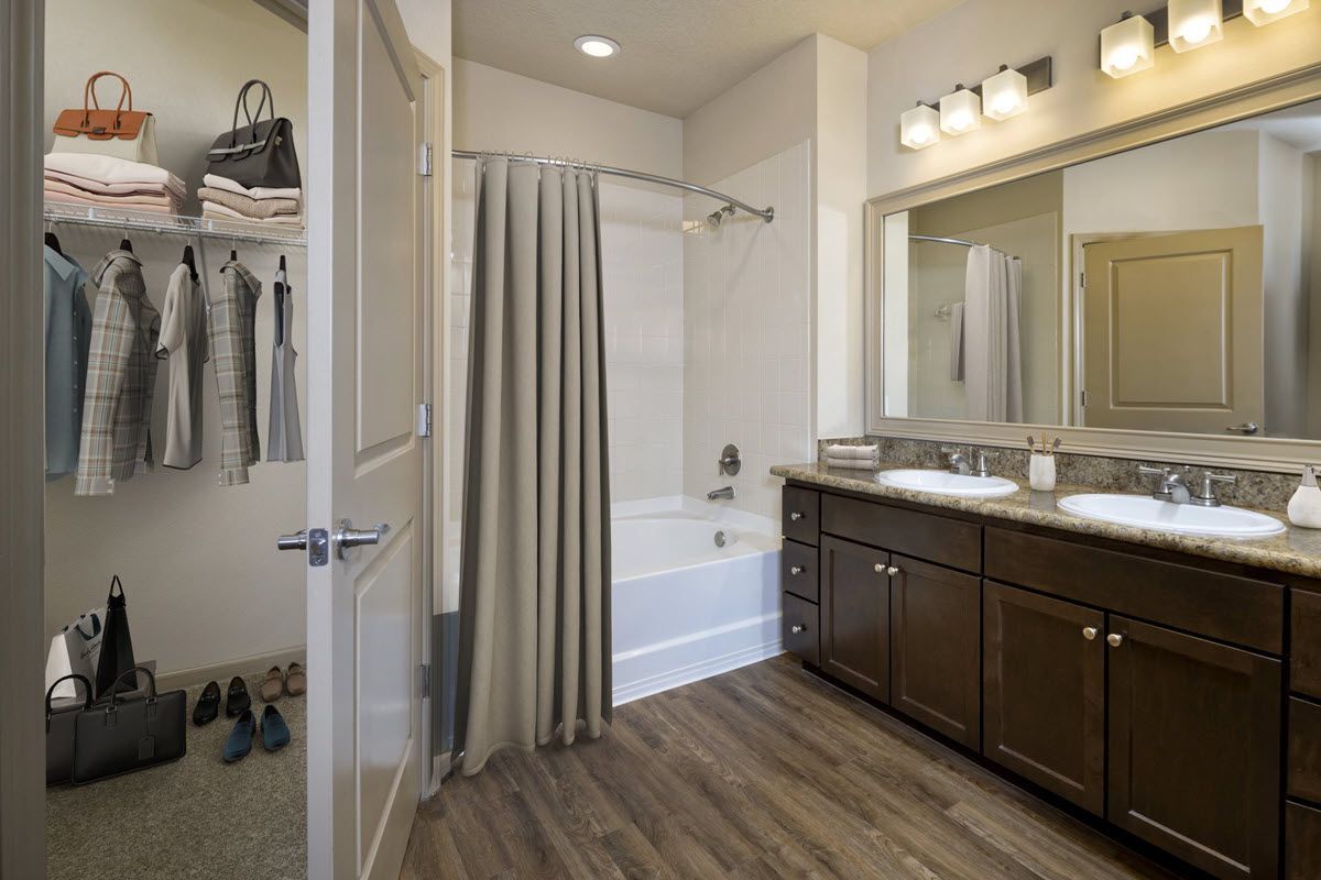 Camden Waterford Lakes Image 5