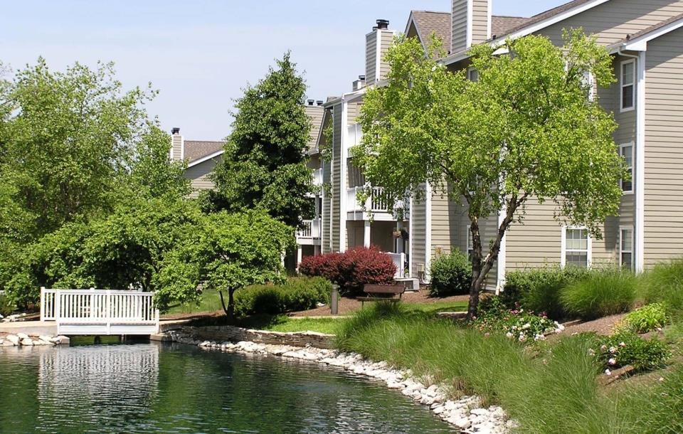 Apartments at Bonhomme Village Olivette