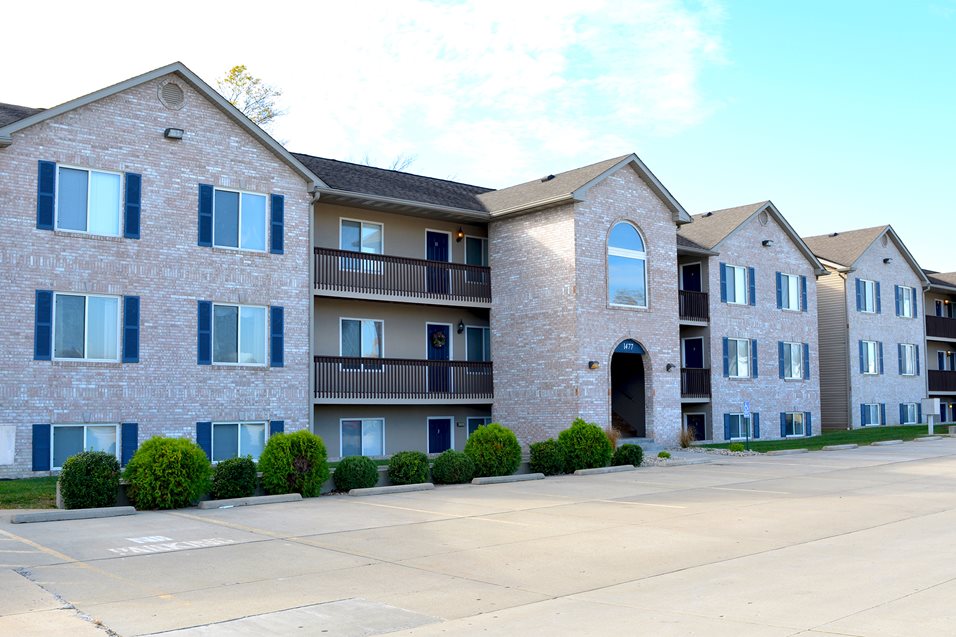 Cantwell Crossing Apartments and Townhomes Image 1