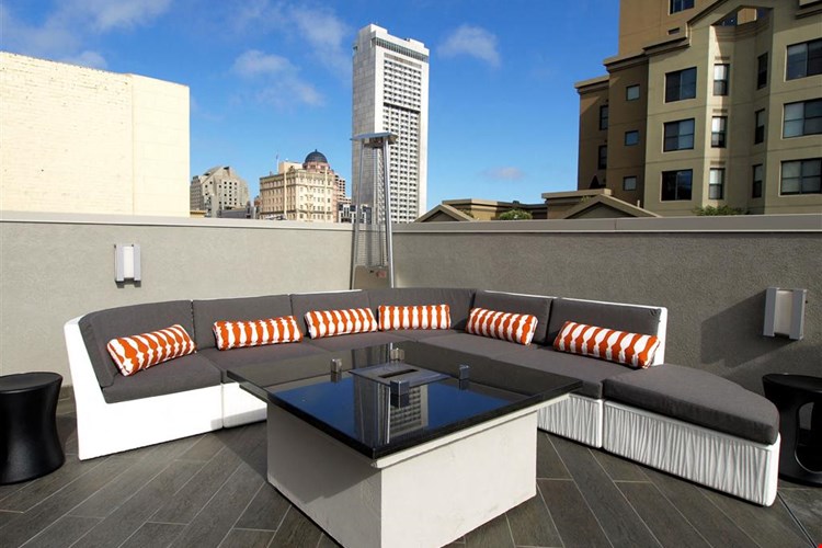 Tower 737 Condominium Rentals Image 19