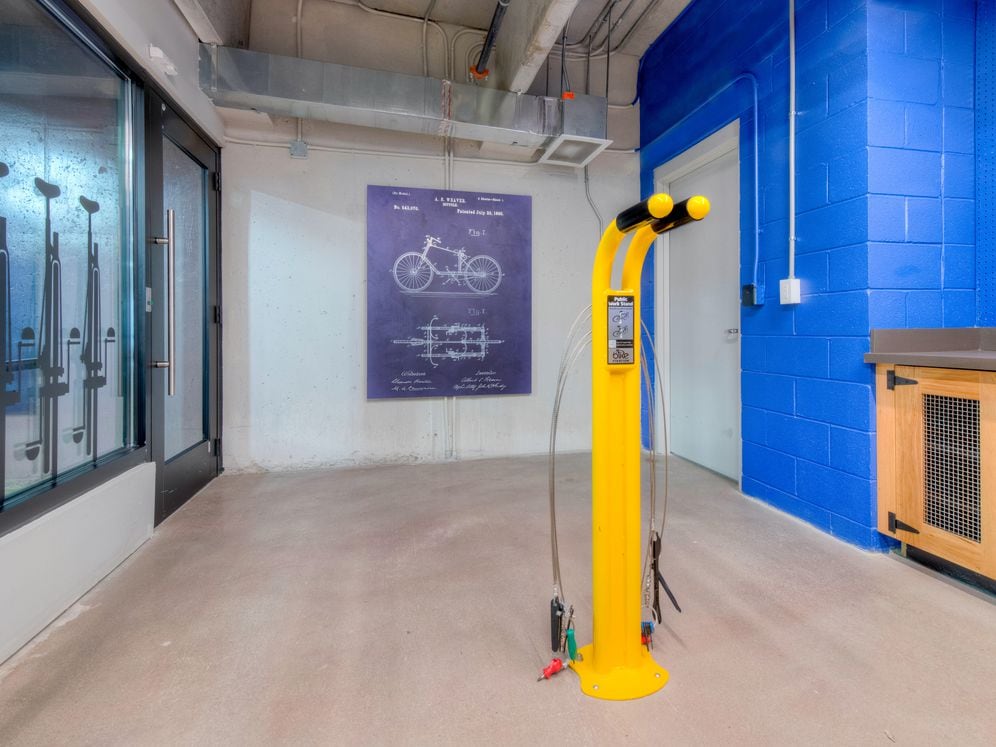 Bike repair room