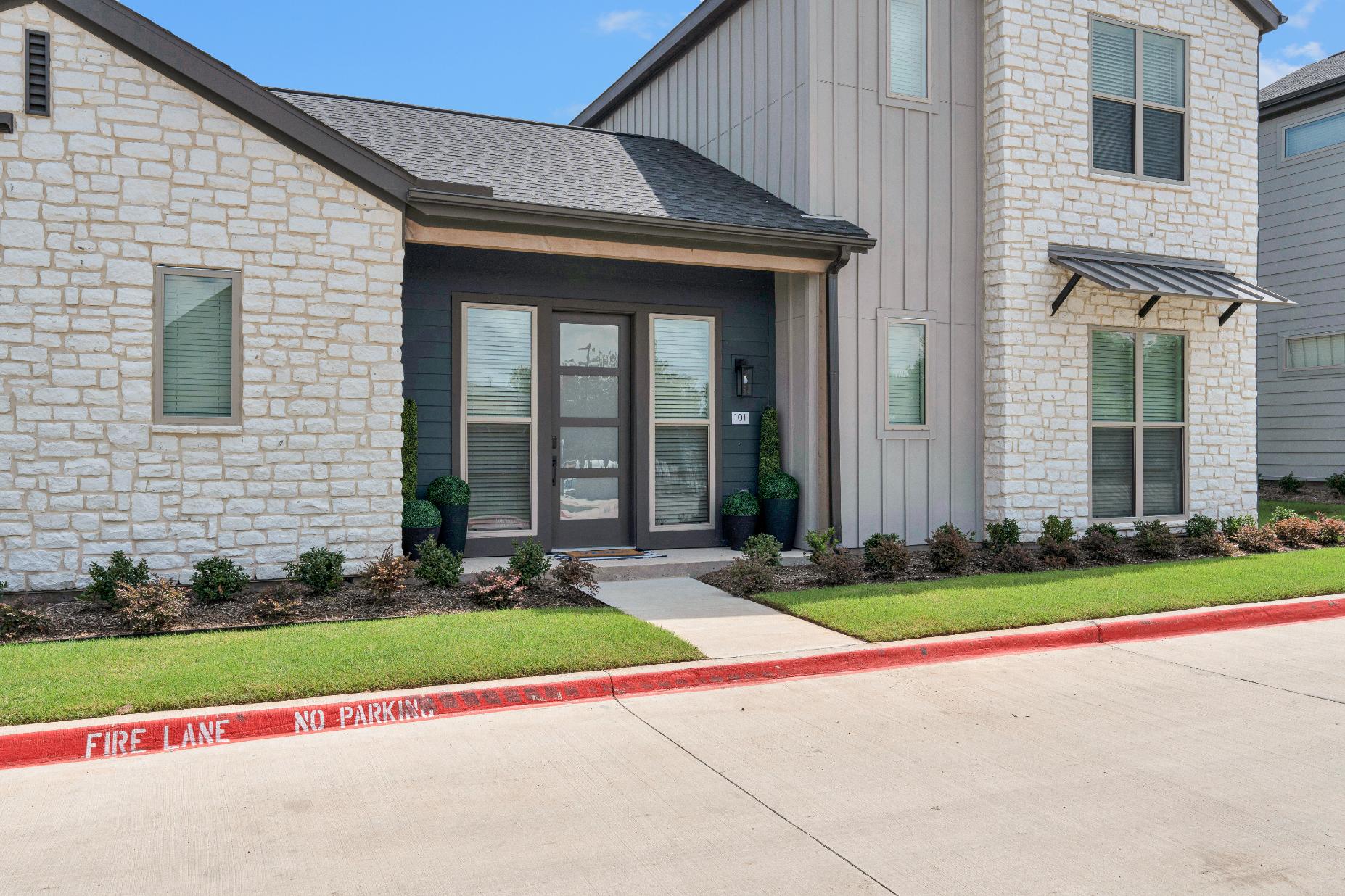 ParcHAUS at Firewheel Parkway Image 7