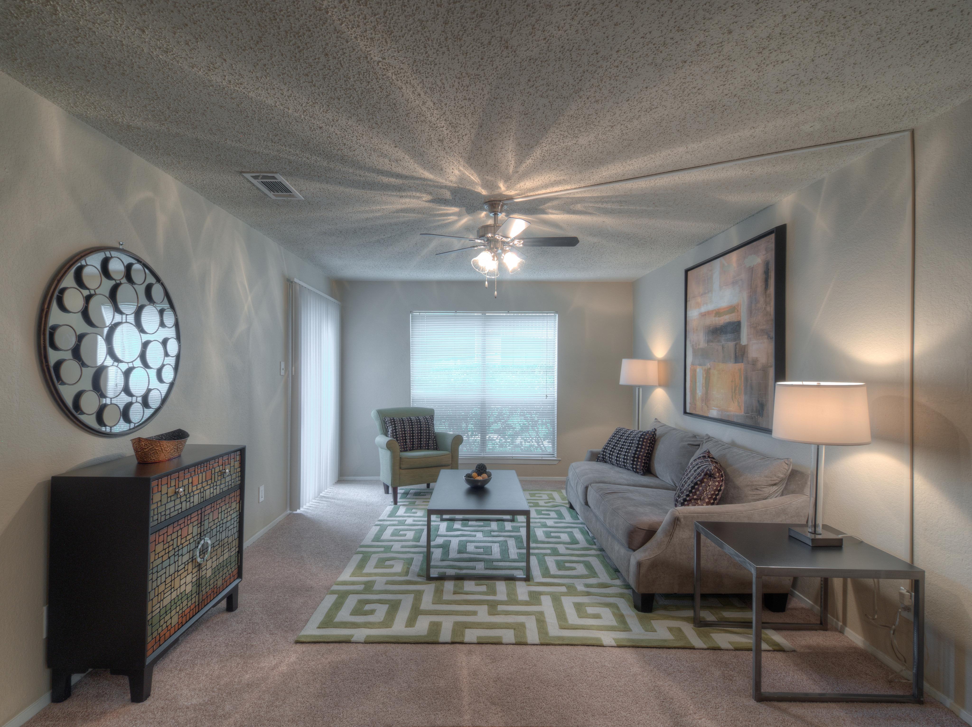 Woodchase Apartments Image 10
