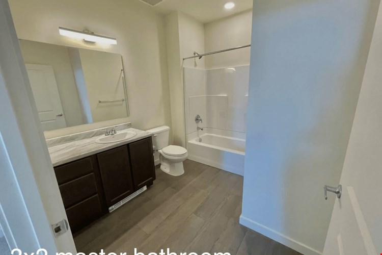 Range View Apartments  Image 18